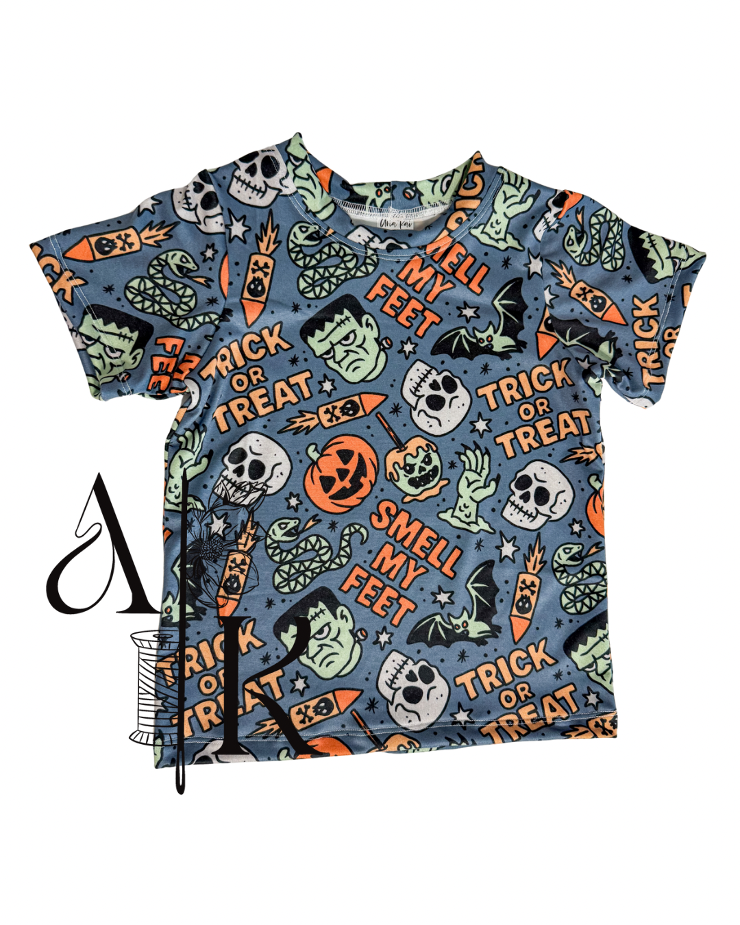 (2T) Smell My Feet Basic Tee